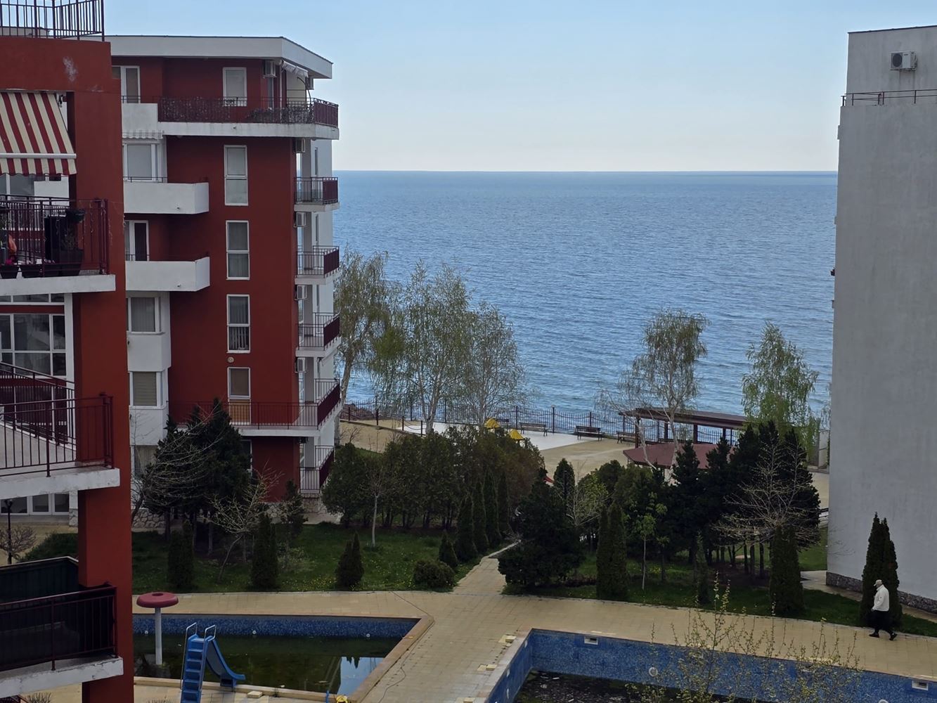 Przepiękny apartament z jedną sypialnią w Świętym Własie z widokiem na morze – doskonała inwestycja kilka kroków od plaży