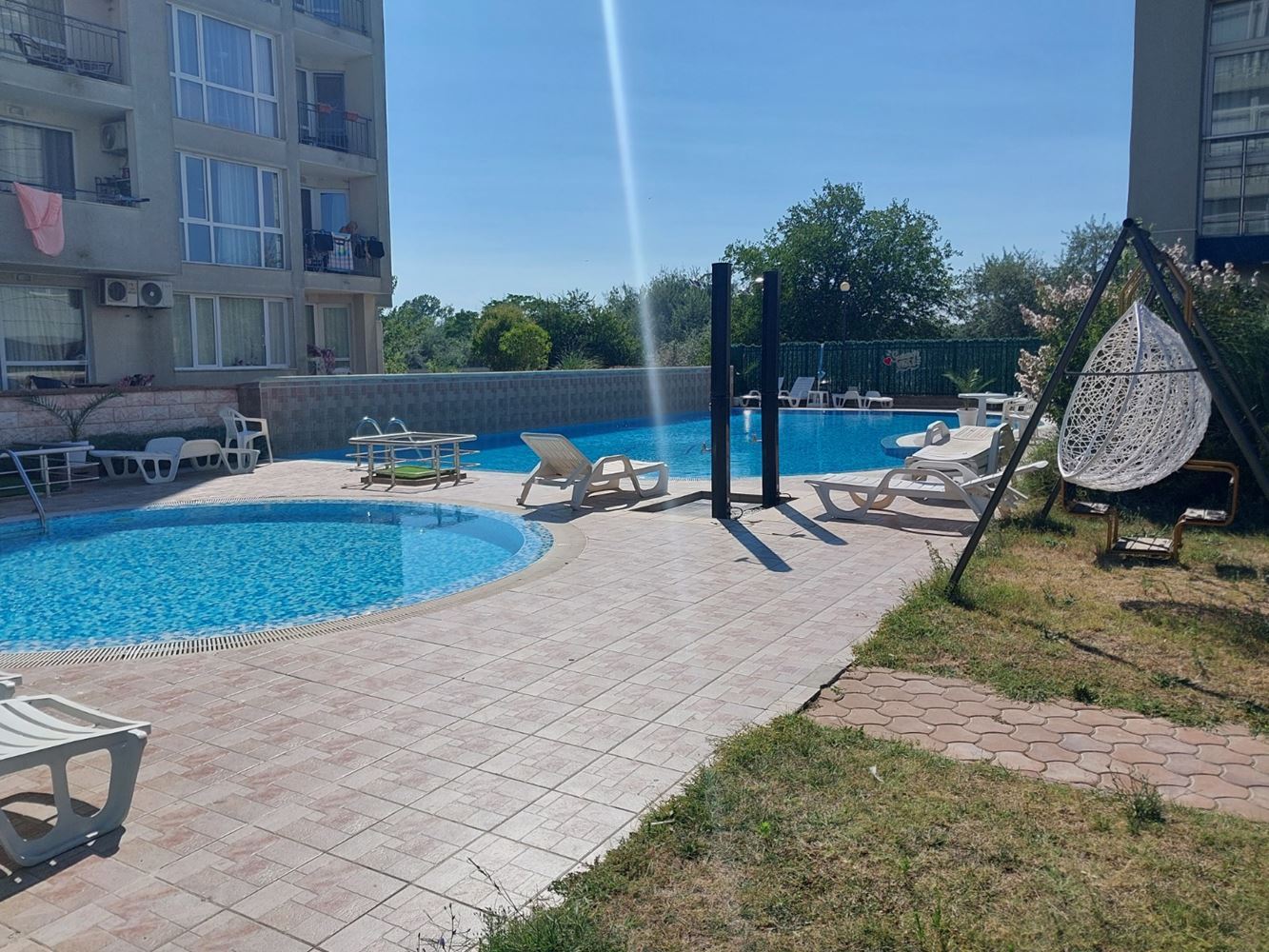 Spokojne miejsce w pobliżu Cacao Beach: apartament z jedną sypialnią i dwoma tarasami w południowej części Słonecznego Brzegu 