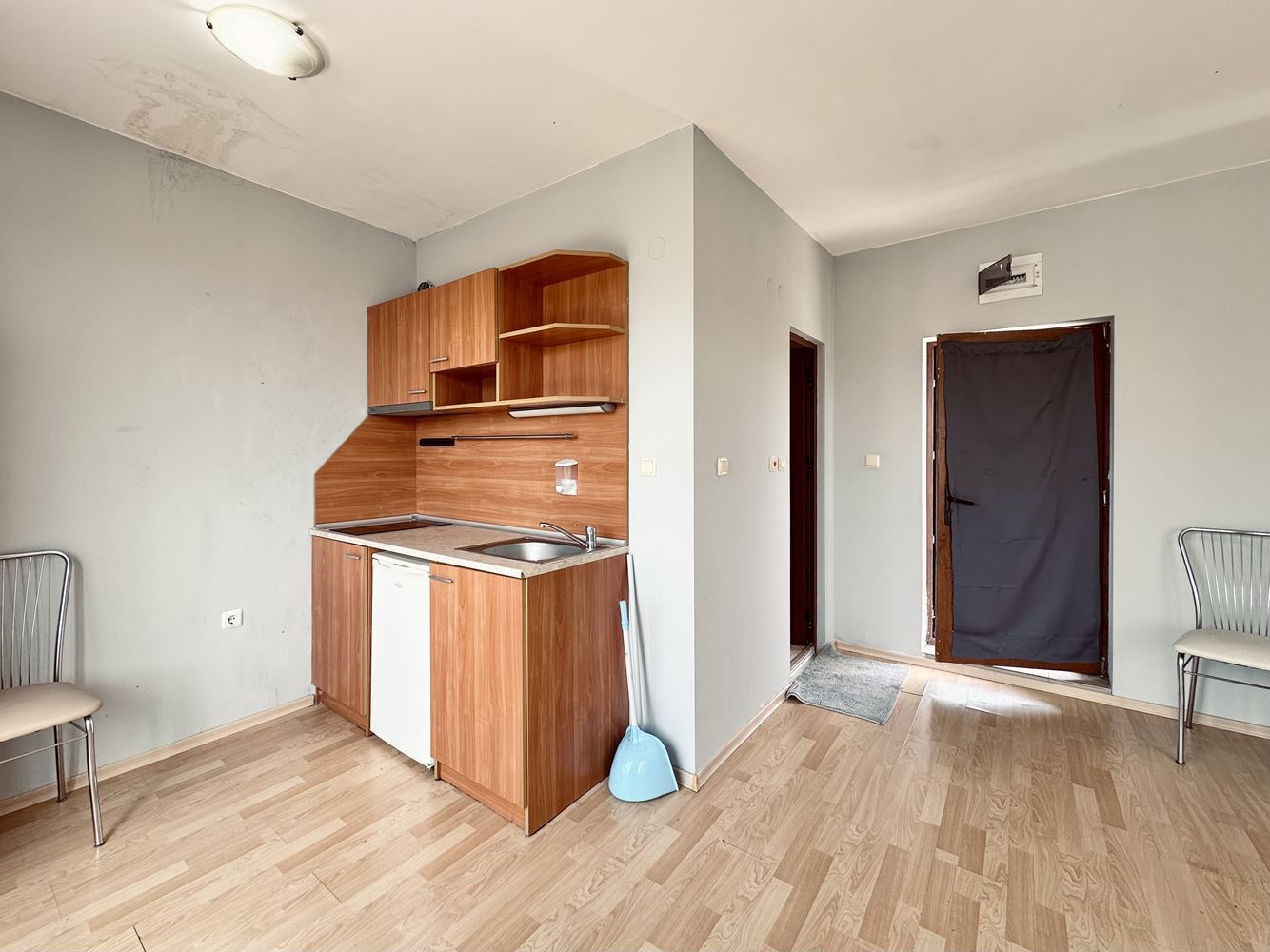 Przestronne studio z imponującym panoramicznym tarasem na Słonecznym Brzegu
