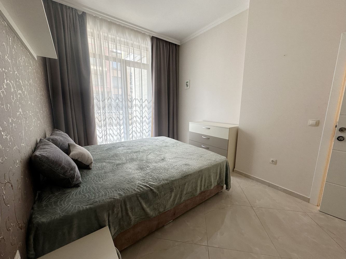 Apartament z jedną sypialnią w Świętym Własie – morski komfort, udogodnienia SPA i całoroczny luksus w prestiżowym kompleksie
