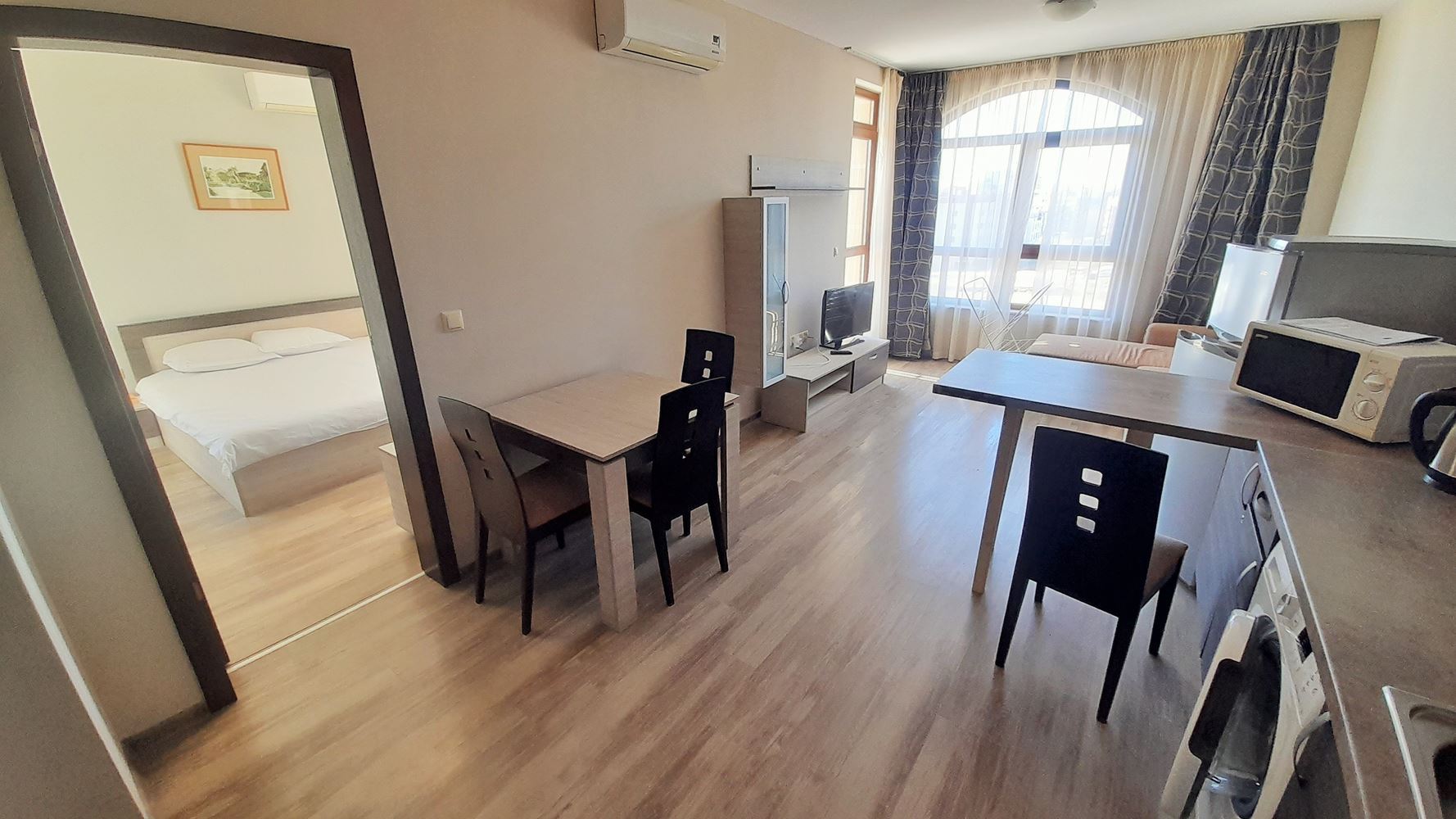 Atrakcyjny apartament z jedną sypialnią z widokiem na morze i góry w Świętym Własie