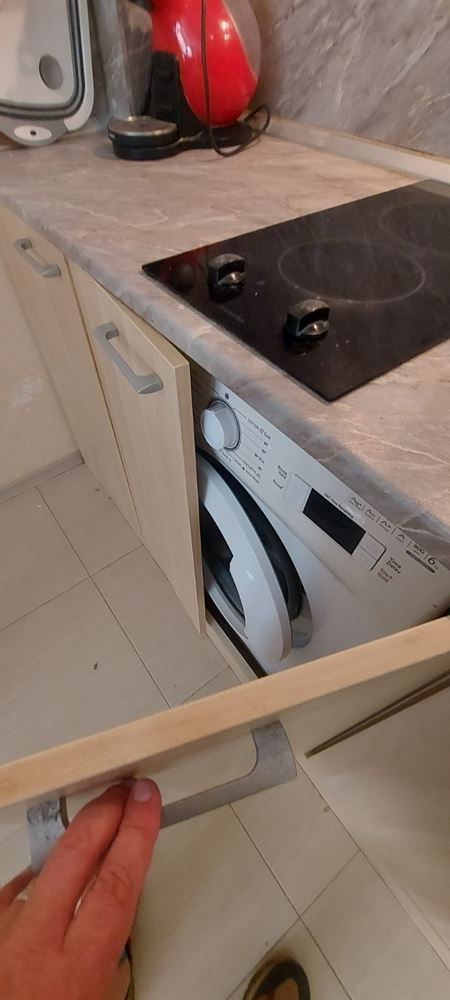 Przytulny apartament nad morzem z przestronnym tarasem i niską opłatą za utrzymanie między Słonecznym Brzegiem a Sveti Vlas