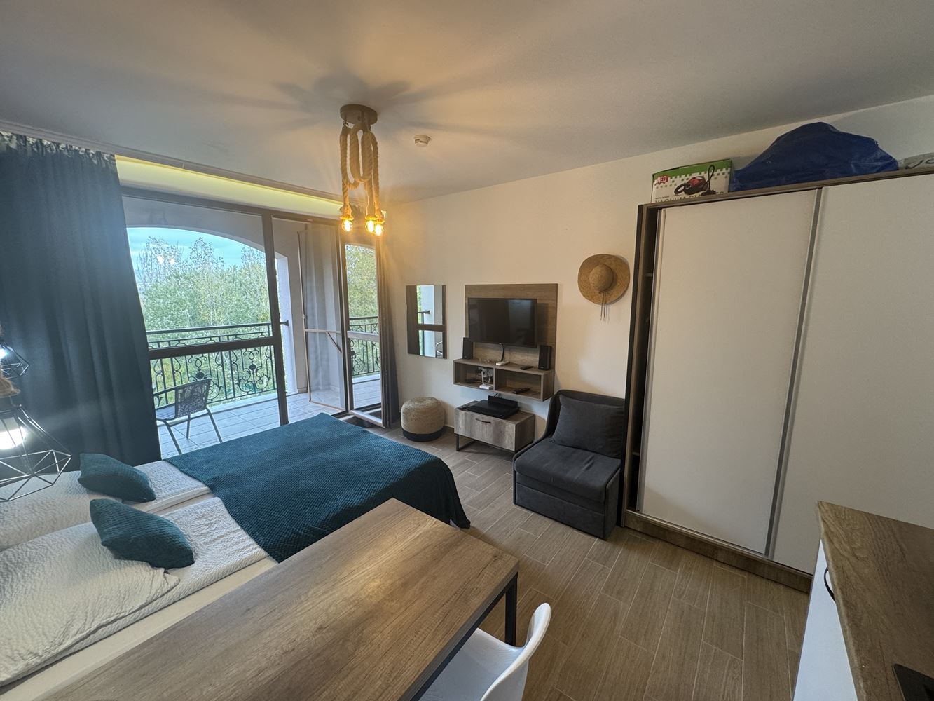 Eleganckie studio w luksusowym kompleksie w sercu Słonecznego Brzegu – komfort, styl i prestiż