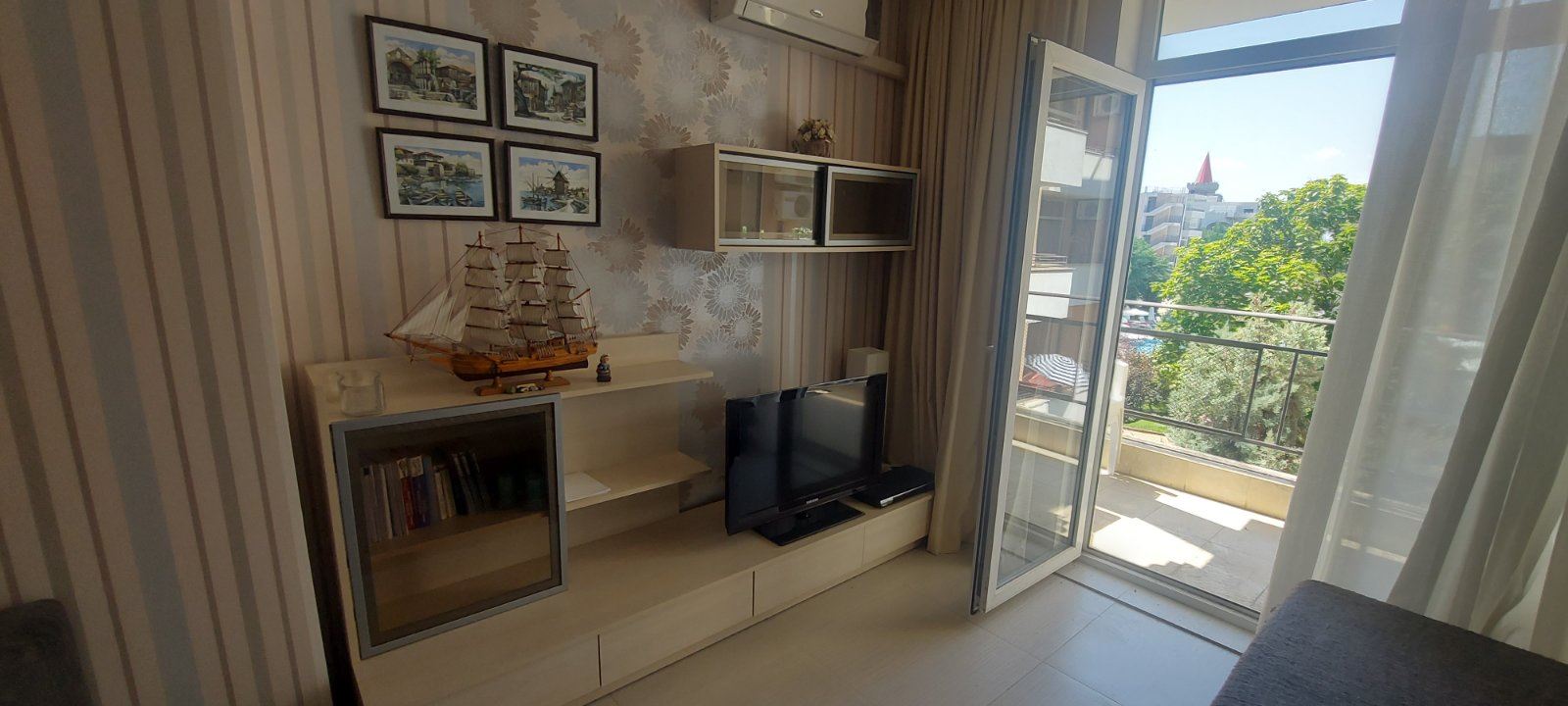 Przestronne mieszkanie z jedną sypialnią w zamkniętym kompleksie w Słonecznym Brzegu – komfort, spokój i doskonałe otoczenie