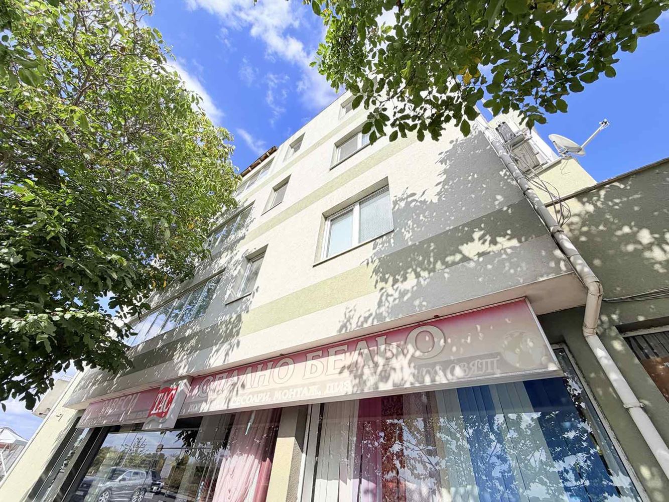 Apartament z trzema pokojami w Rawdzie z widokiem na morze i bez opłaty za utrzymanie! 