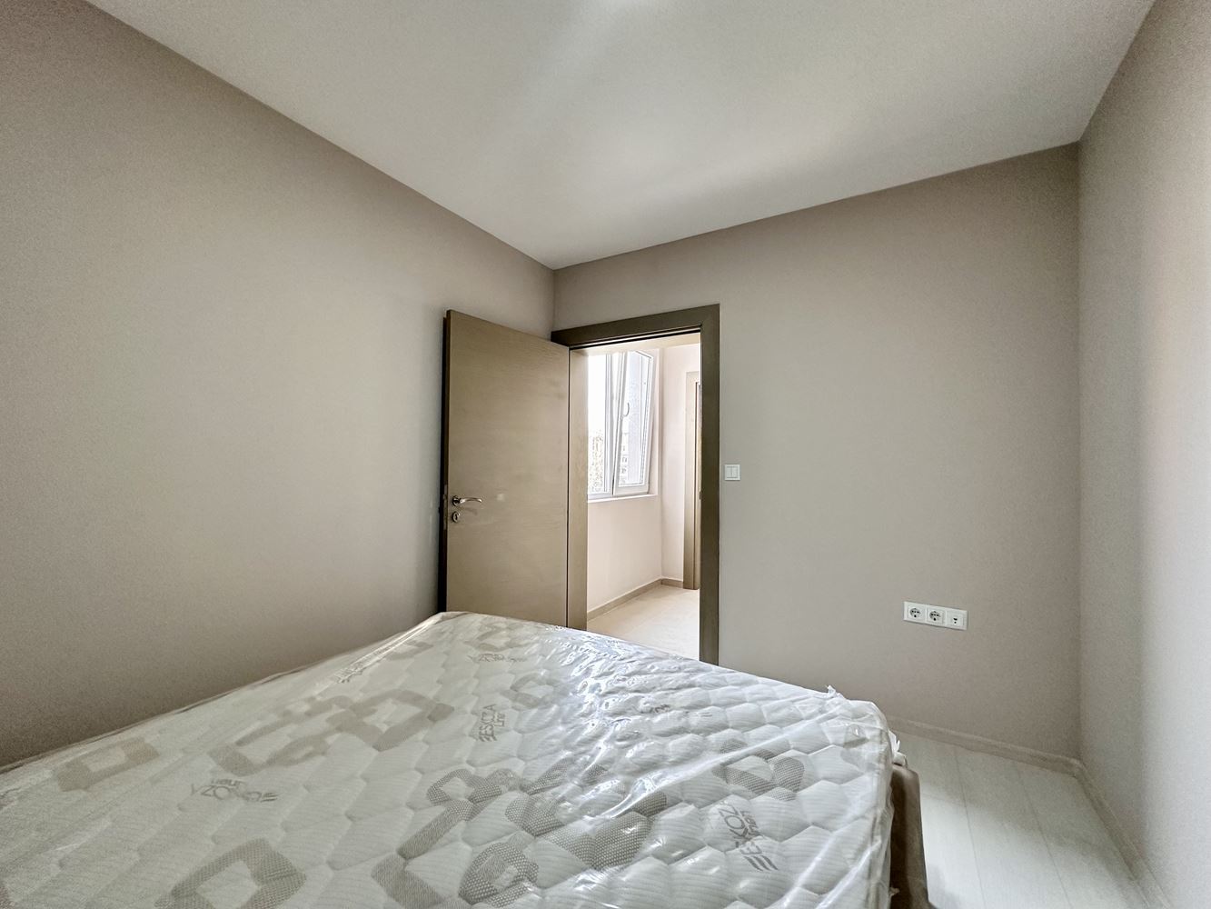 Przytulne mieszkanie z jedną sypialnią z widokiem na basen i tereny zielone w Słonecznym Brzegu – gotowe do użytku