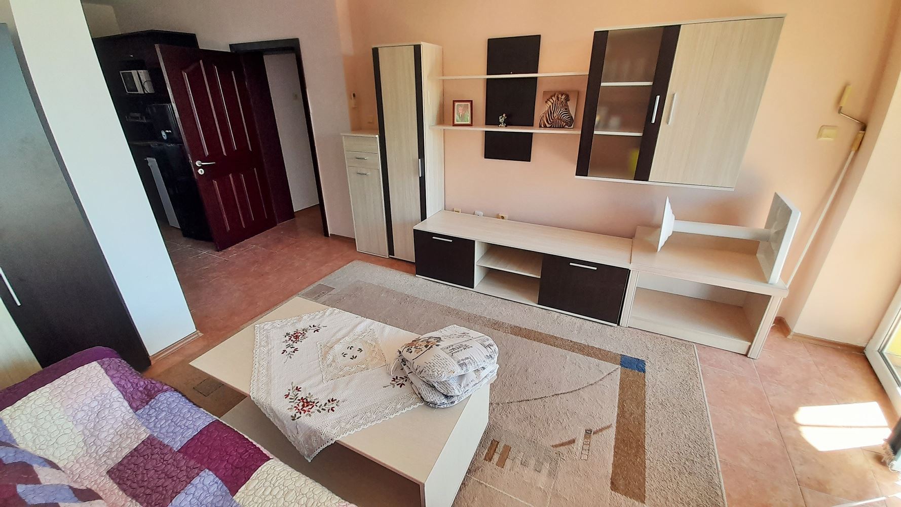 Gotowe do zamieszkania mieszkanie z jedną sypialnią i niską opłatą za utrzymanie w Słonecznym Brzegu