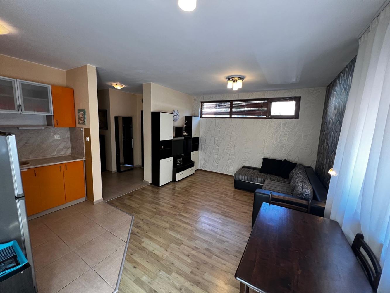 Przytulny apartament z jedną sypialnią w Sarafowie – prywatne wejście, bez opłaty za utrzymanie, idealny do całorocznego zamieszkania