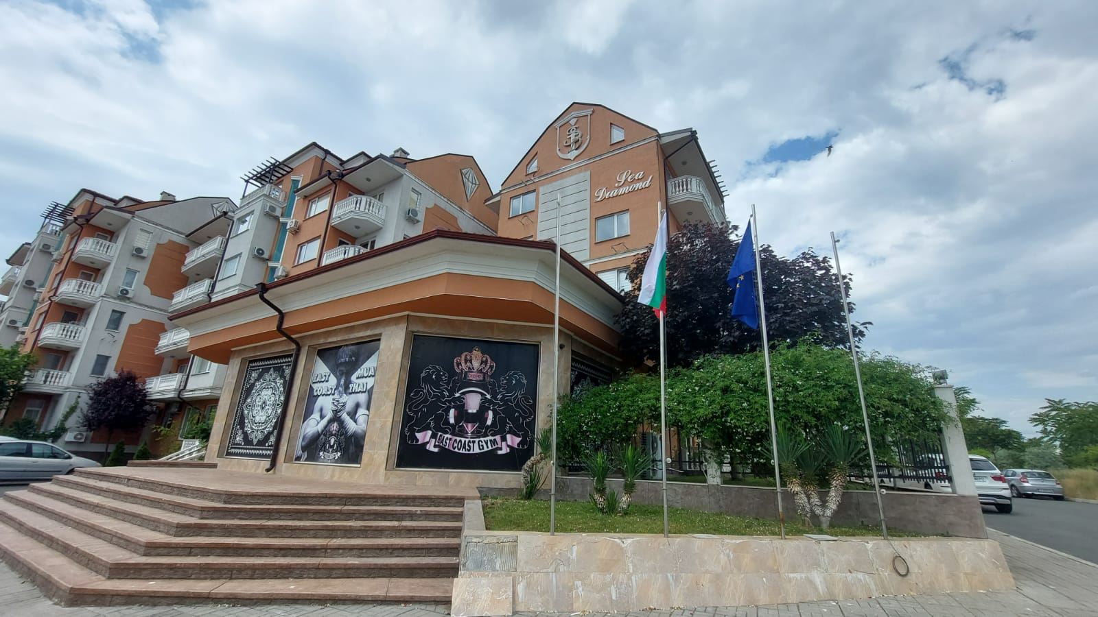 Dwupokojowe mieszkanie 500 metrów od plaży w Słonecznym Brzegu – gotowe do zamieszkania