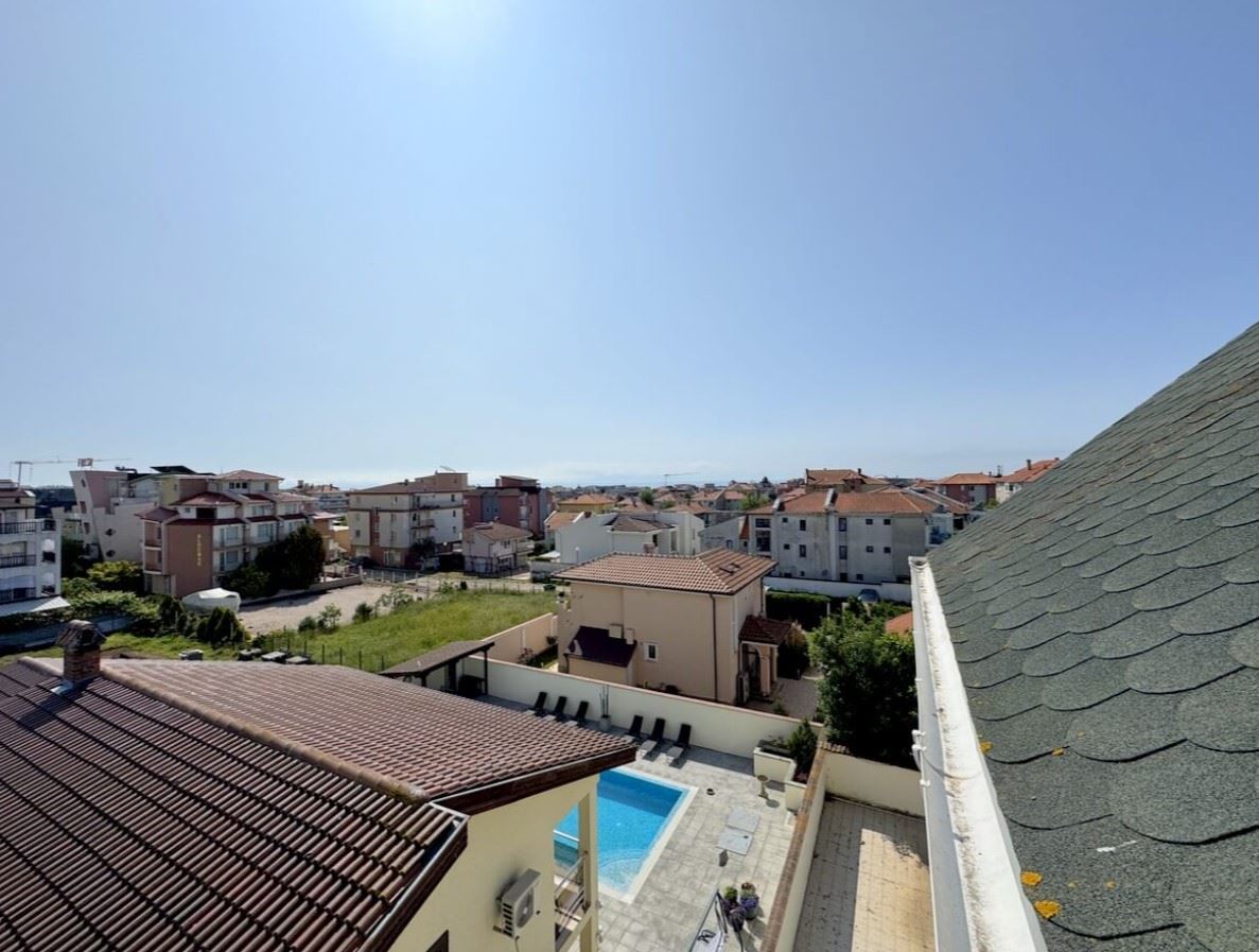 Apartament z jedną sypialnią w Rawdzie – w pełni umeblowany, w budynku mieszkalnym i 500 metrów od morza