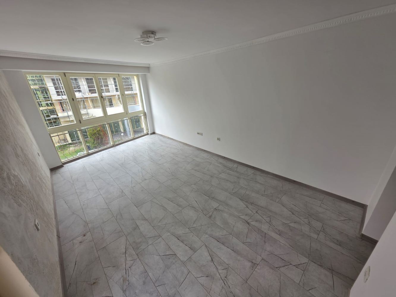 Wyremontowana kawalerka w centrum Słonecznego Brzegu – kilka minut od plaży