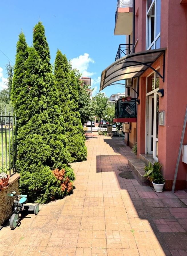 Przestronny apartament z jedną sypialnią 200 metrów od morza w Rawdzie – komfortowy dom nad brzegiem morza