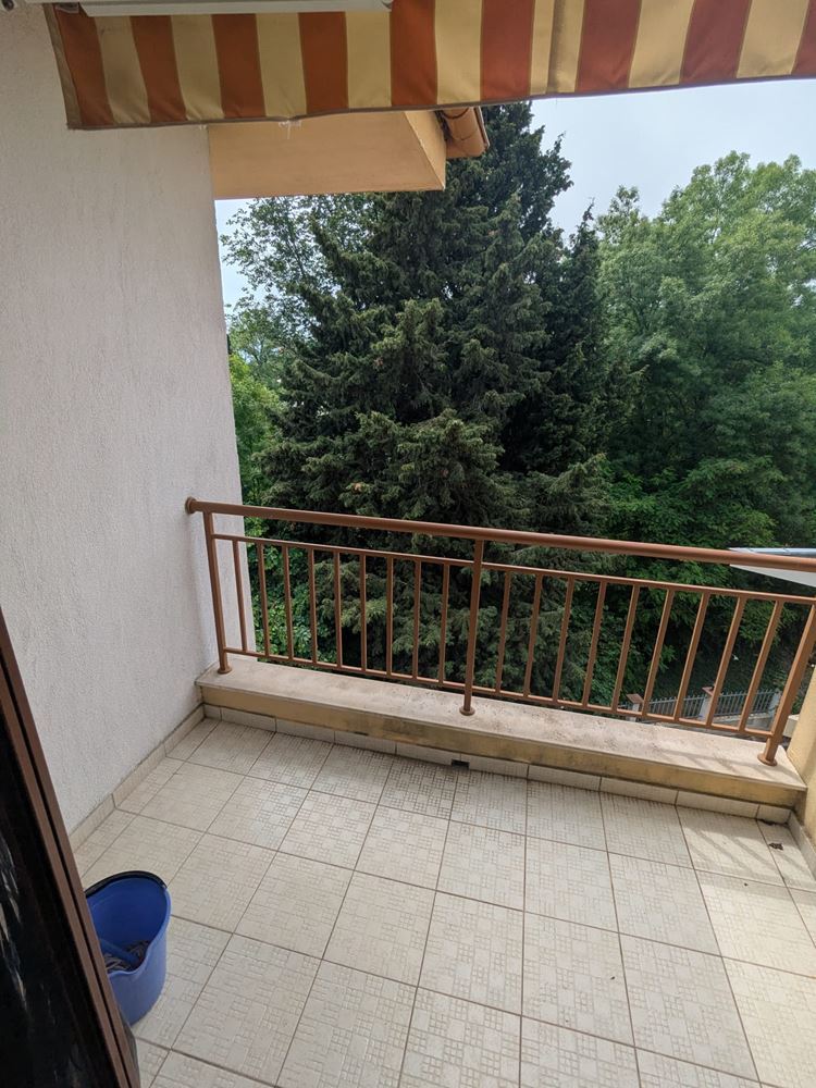 Przestronne mieszkanie z dwoma sypialniami i frontalną panoramą morza w kompleksie w Rawdzie