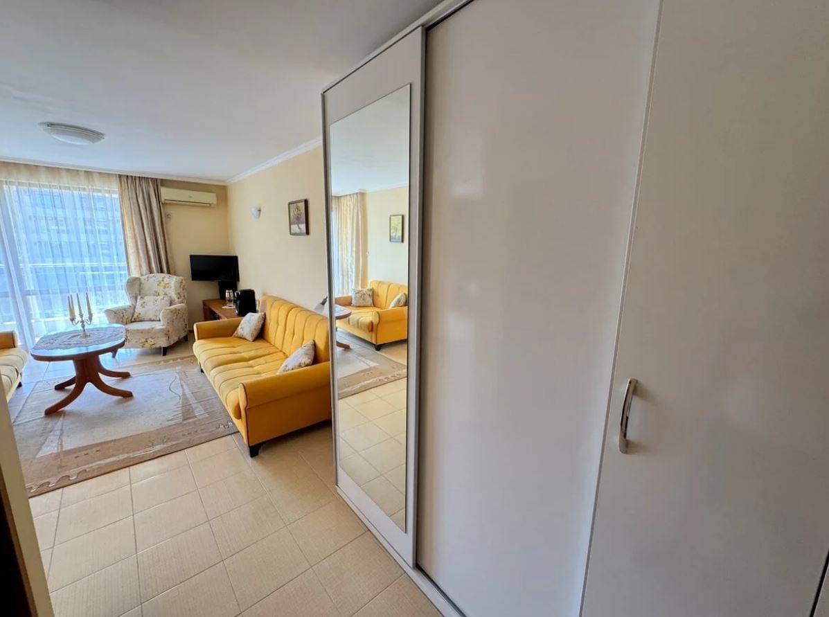 Przestronny apartament z dwiema sypialniami w Słonecznym Brzegu – komfort, spokój i przyjemna okolica