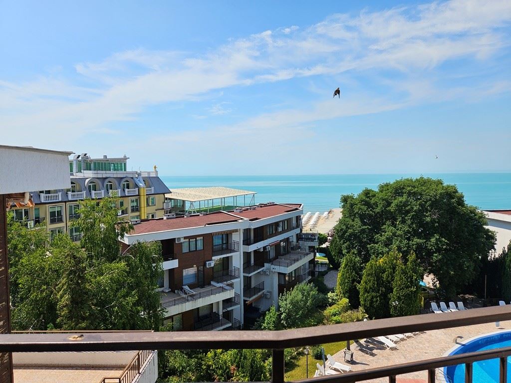 Panoramiczny apartament z dwiema sypialniami kilka metrów od plaży w Elenite z niesamowitym widokiem na zatokę