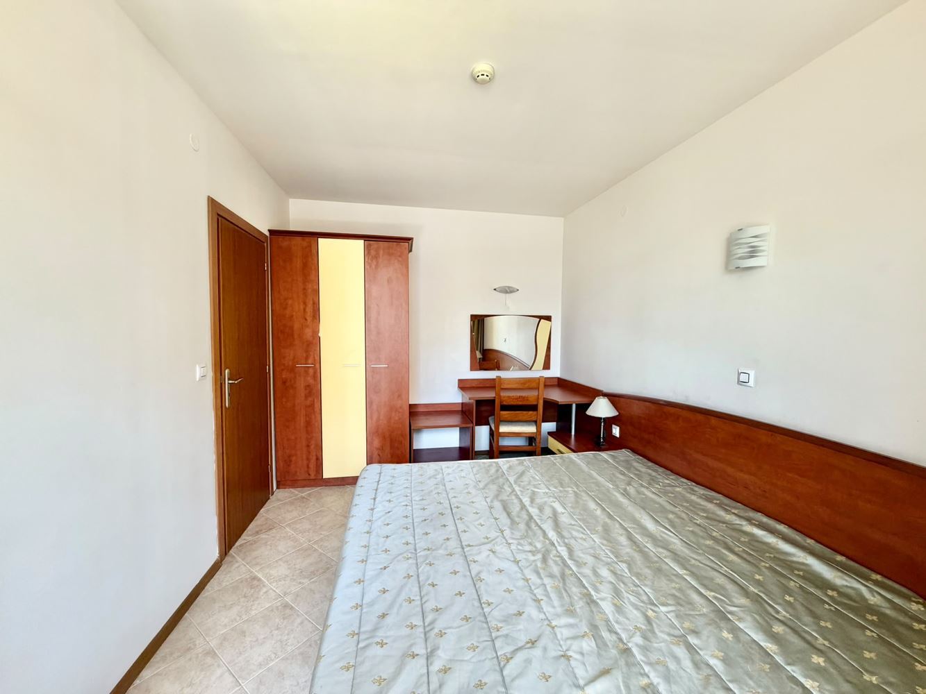Przestronny apartament z jedną sypialnią i widokiem na morze na drugiej linii zabudowy w Słonecznym Brzegu