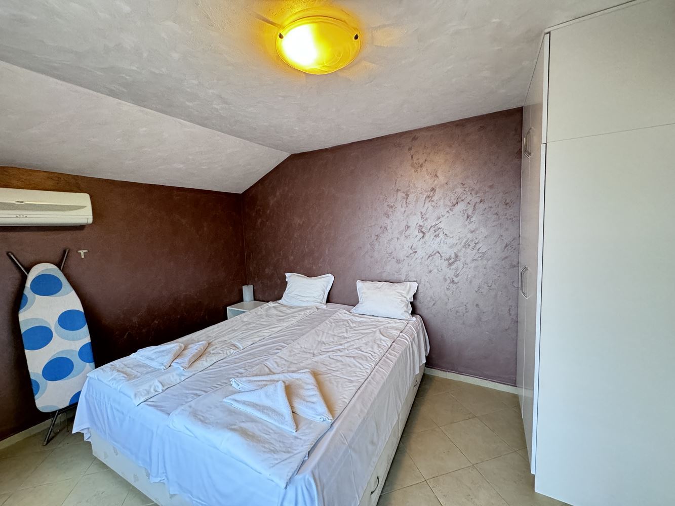 Przestronny apartament z jedną sypialnią w kompleksie z basenem w Rawdzie – doskonały wybór do zamieszkania lub jako inwestycja