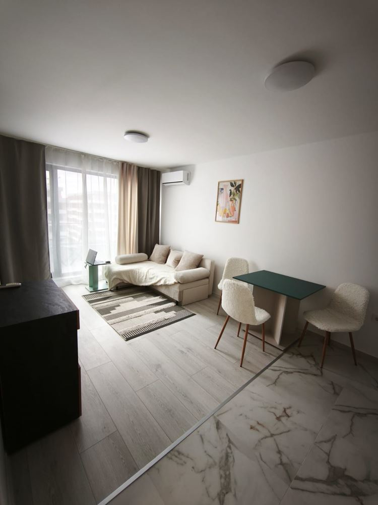 Przytulny i funkcjonalny apartament z jedną sypialnią w sercu Starego Miasta Pomorie