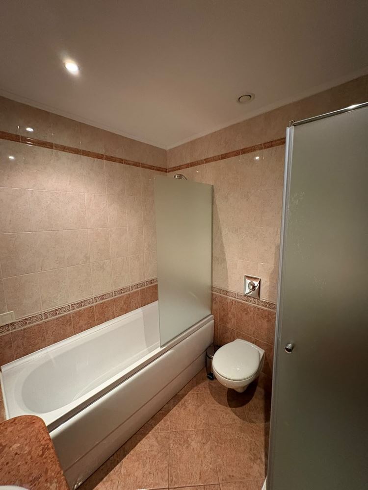 Luksusowy apartament z jedną sypialnią z widokiem na morze w pierwszej linii w Pomorie – prestiżowa nieruchomość z wyjątkowymi udogodnieniami
