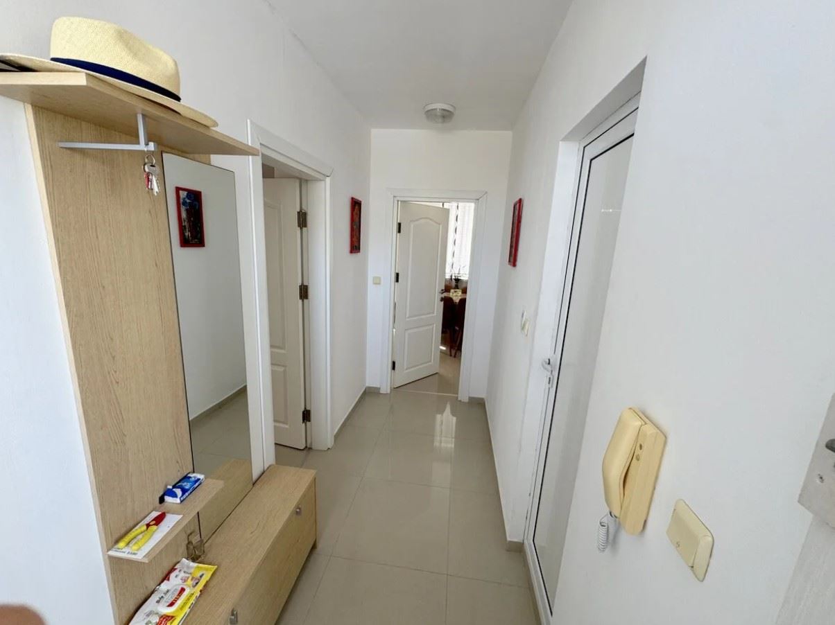 Apartament z jedną sypialnią w Rawdzie – w pełni umeblowany, w budynku mieszkalnym i 500 metrów od morza
