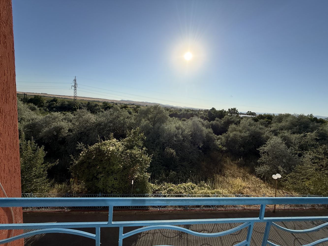 Mieszkanie z jedną sypialnią i tarasem w Słonecznym Brzegu – komfort i całoroczne bezpieczeństwo