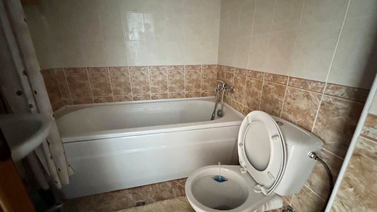 Przytulny apartament z jedną sypialnią w zadbanym kompleksie – komfort, spokój i doskonałe warunki do wypoczynku