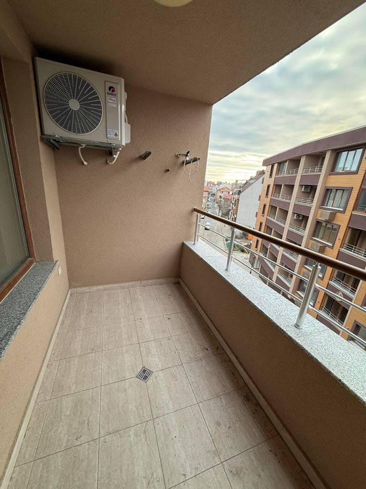 Nowy apartament z jedną sypialnią w Pomorie bez opłaty eksploatacyjnej – gotowy do zamieszkania