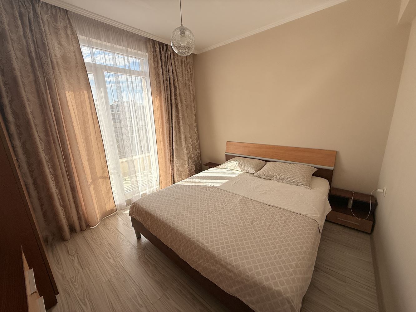 Apartament z dwiema sypialniami i dwoma tarasami w spokojnym kompleksie w Słonecznym Brzegu