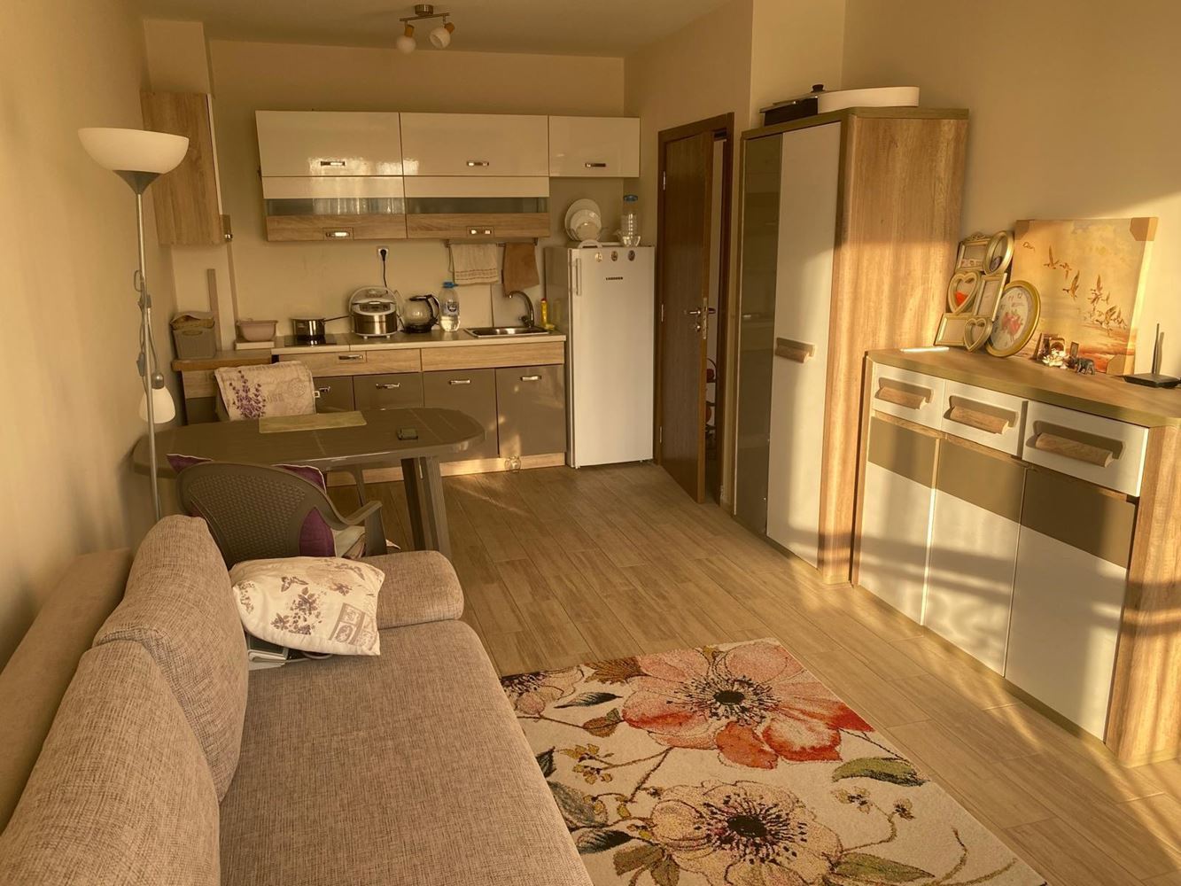 Piękny apartament z jedną sypialnią w Rawdzie z basenami i doskonałymi udogodnieniami – idealny na wakacje i inwestycję