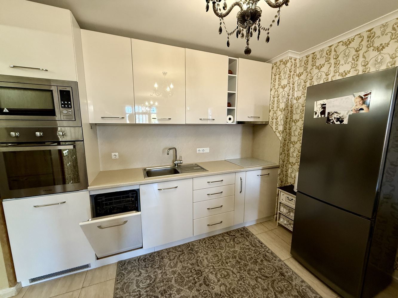 Apartament w pierwszej linii w Sveti Vlas – stylowa nieruchomość przy plaży i marinie jachtowej „Marina Dinevi”