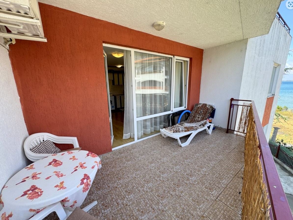 Piękny apartament w pierwszej linii brzegowej w prestiżowym kompleksie w pobliżu Elenite i Świętego Własu