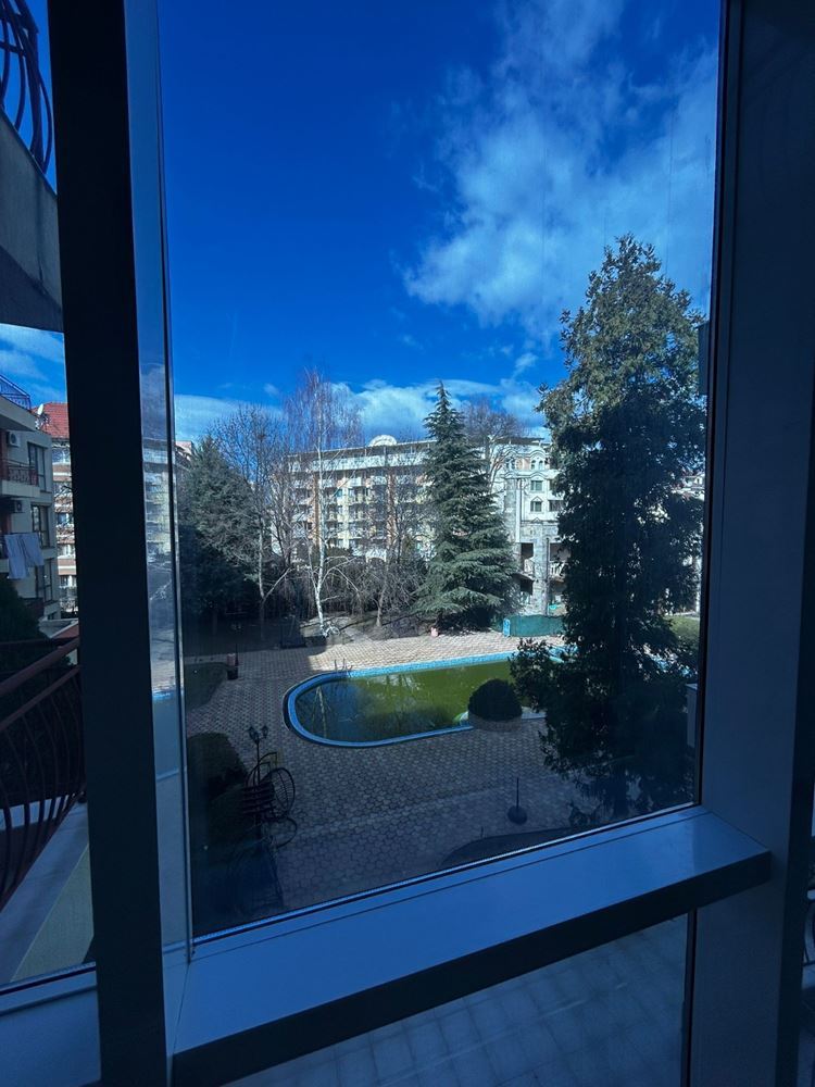 Przestronne i stylowo urządzone mieszkanie z jedną sypialnią w sercu Słonecznego Brzegu – idealne do zamieszkania lub inwestycji