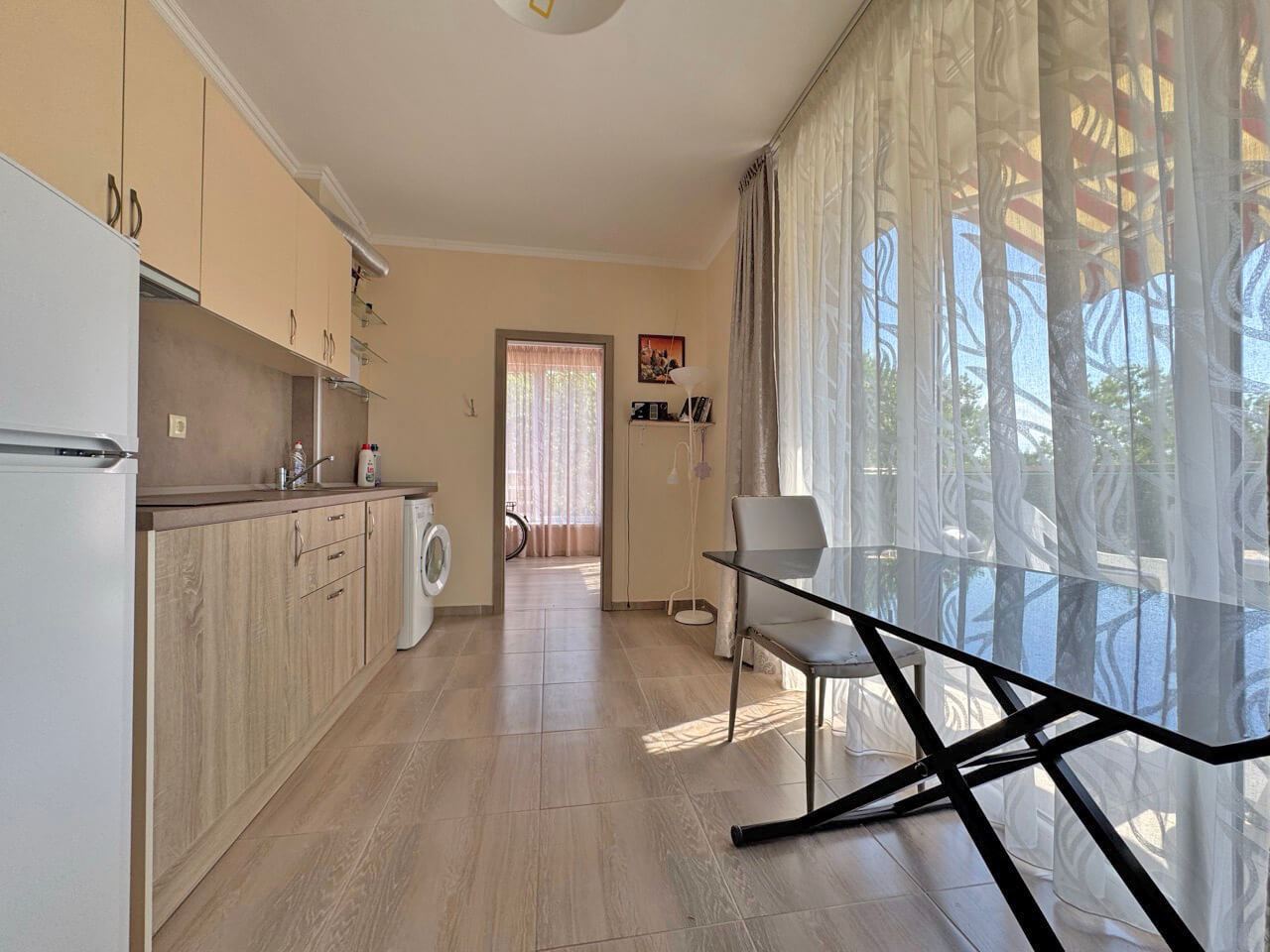 Apartament z dwiema sypialniami z widokiem na basen w nowoczesnym kompleksie w Słonecznym Brzegu