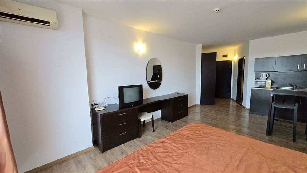 Eleganckie studio w elitarnym kompleksie w Sarafowie – zaledwie kilka kroków od plaży, luksus, SPA i basen tuż przed Tobą