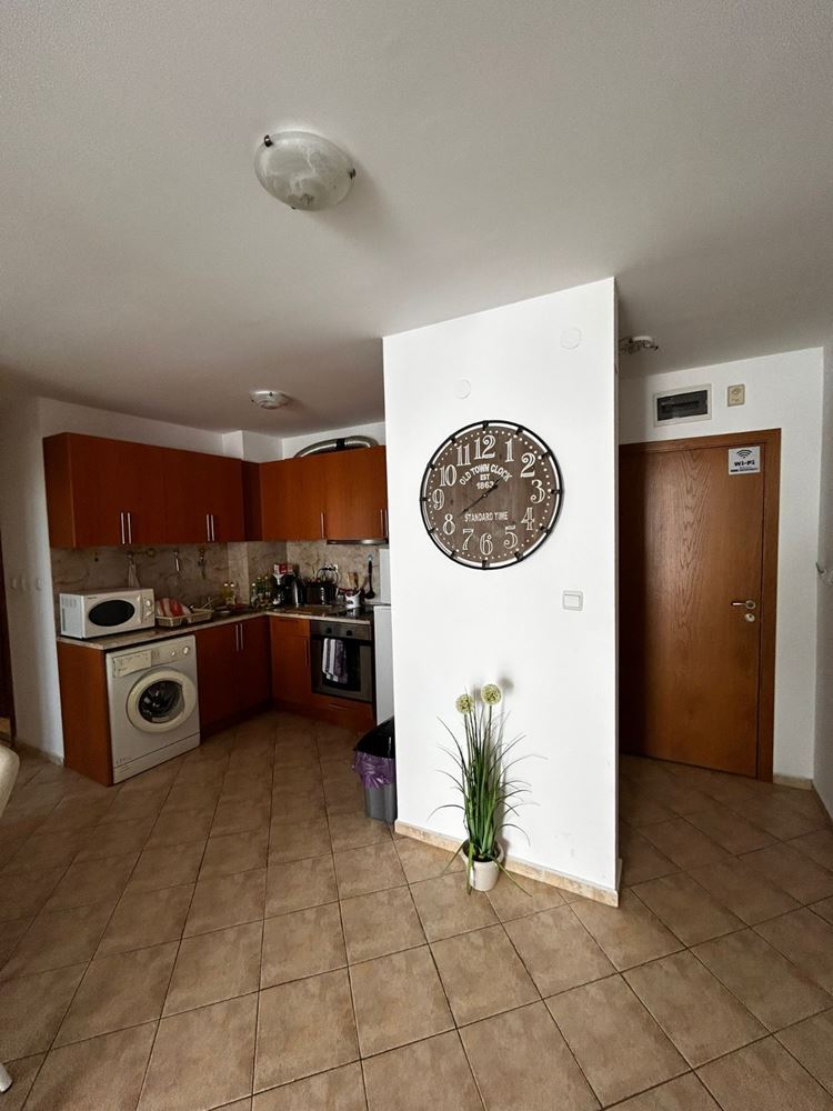 Przestronne i stylowo urządzone mieszkanie z jedną sypialnią w sercu Słonecznego Brzegu – idealne do zamieszkania lub inwestycji