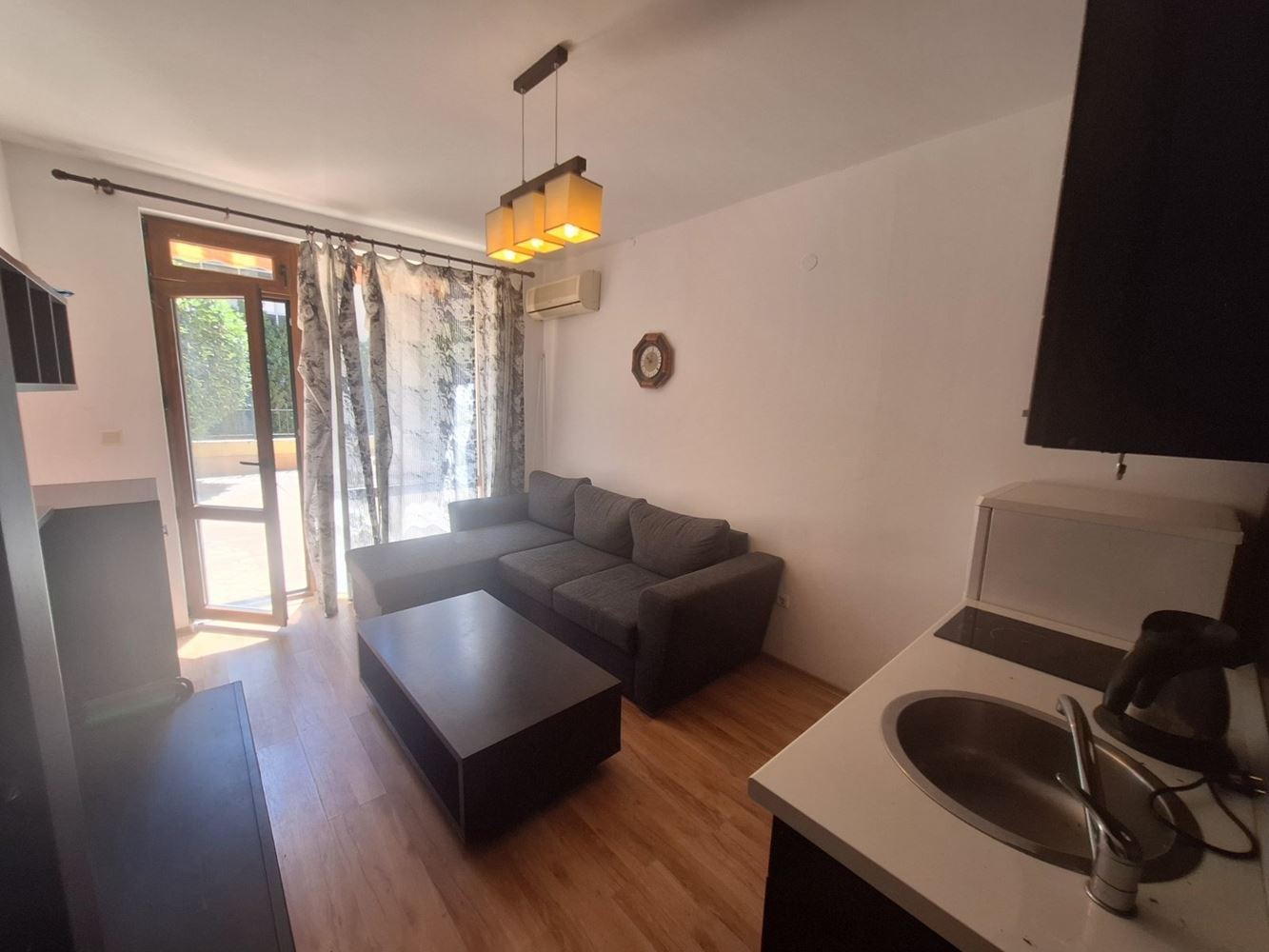 Przytulny apartament z jedną sypialnią na parterze, 300 metrów od morza w Sveti Vlas