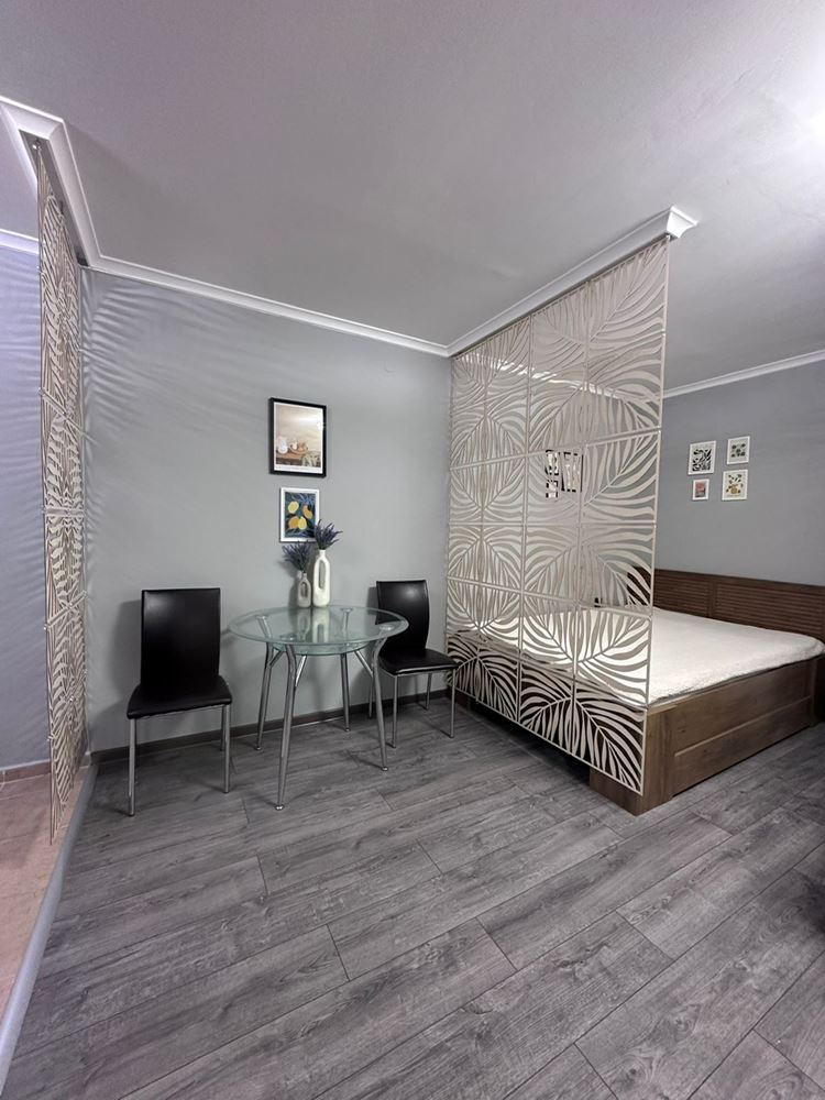 Dwupokojowe mieszkanie z częściowym widokiem na morze w Sveti Vlas – umeblowane, po remoncie, w luksusowym kompleksie zamkniętym