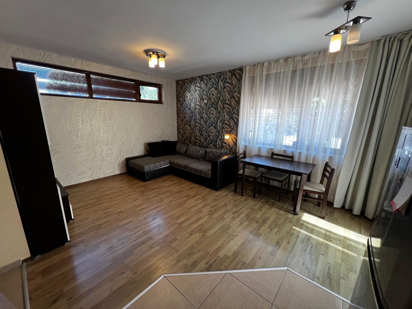 Przytulny apartament z jedną sypialnią w Sarafowie – prywatne wejście, bez opłaty za utrzymanie, idealny do całorocznego zamieszkania