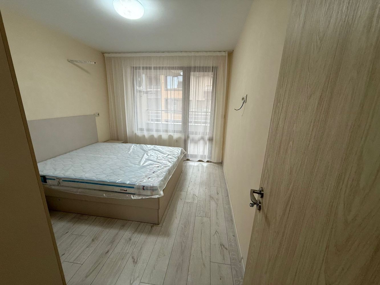 Nowy apartament z jedną sypialnią w Pomorie bez opłaty eksploatacyjnej – gotowy do zamieszkania