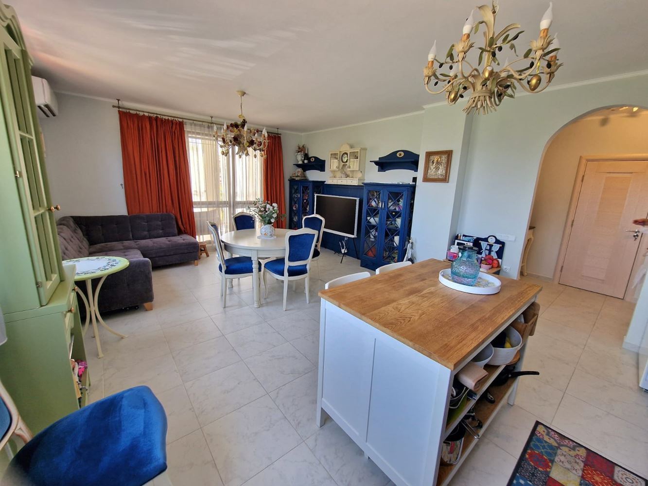 Ekskluzywny apartament z trzema sypialniami – najwyższy standard życia i dyskretny luksus