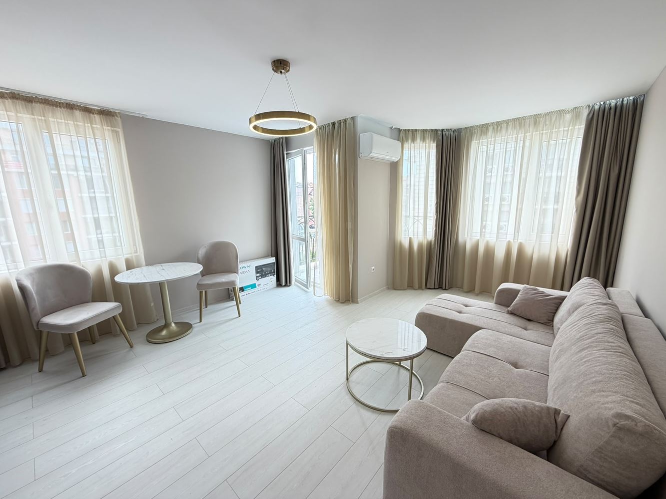 Słoneczny Brzeg – przytulny apartament z jedną sypialnią, ekspozycją południową i pięknym widokiem na basen