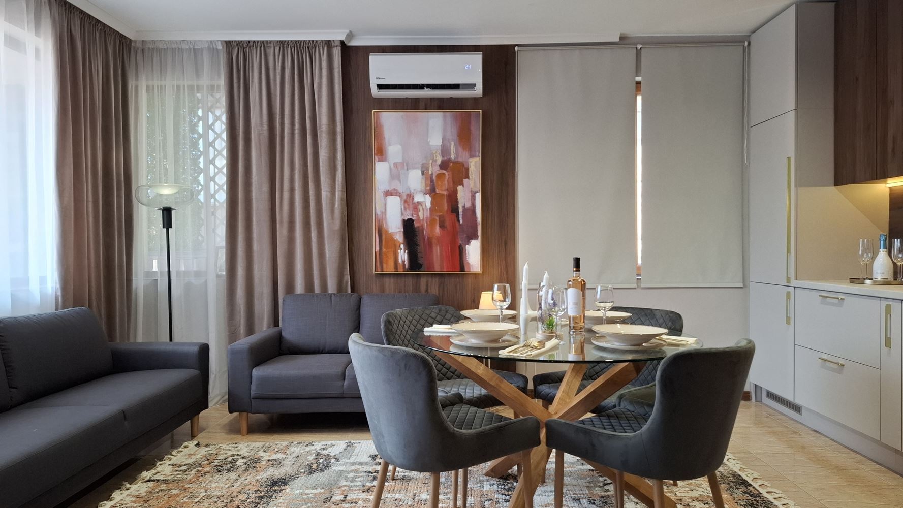 Luksusowy apartament z dwiema sypialniami przy pierwszej linii morza w Świętym Własie – wyjątkowa morska atmosfera i prestiżowy komfort