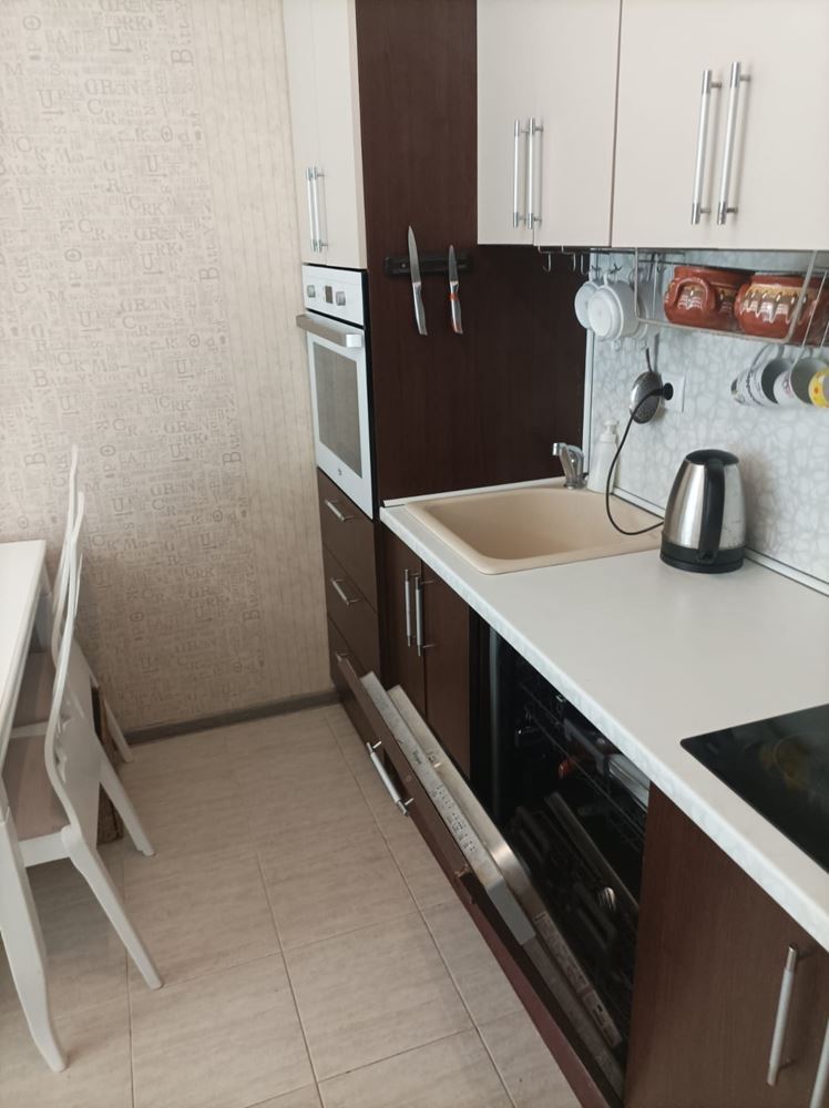 Apartament z jedną sypialnią i prywatnym ogródkiem w Słonecznym Brzegu – Twoja zielona oaza nad morzem