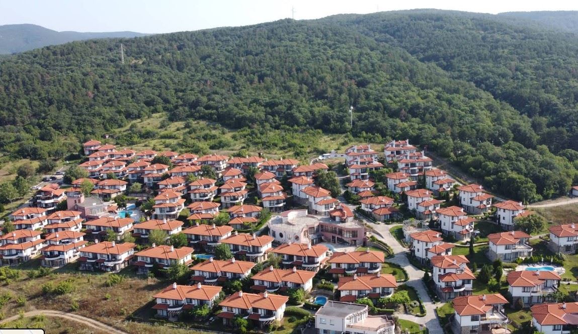 Przestronny apartament z dwiema sypialniami w nowoczesnym kompleksie z basenami i doskonałą infrastrukturą – gotowy do zamieszkania lub inwestycji
