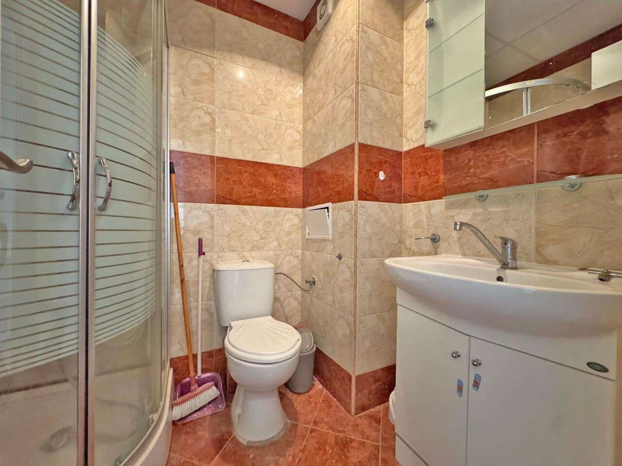 Apartament z dwiema sypialniami w luksusowym kompleksie na pierwszej linii w Świętym Własie