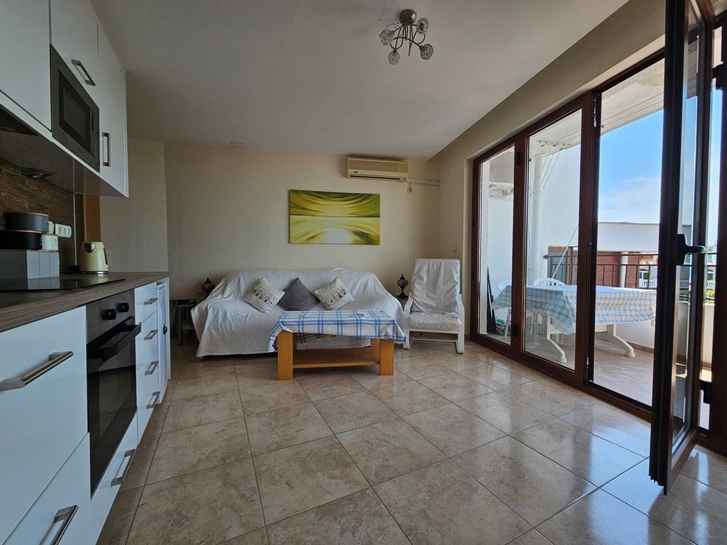 Panoramiczny apartament z dwiema sypialniami kilka metrów od plaży w Elenite z niesamowitym widokiem na zatokę