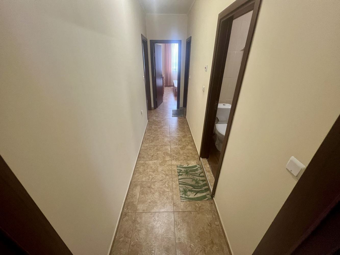 Przestronne trzypokojowe mieszkanie z widokiem na basen w prestiżowym kompleksie w Nesebyrze