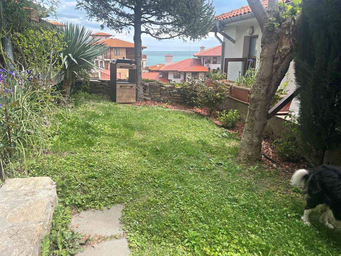 Luksusowy apartament z dwiema sypialniami na pierwszej linii brzegowej w strefie VIP w Sweti Własie
