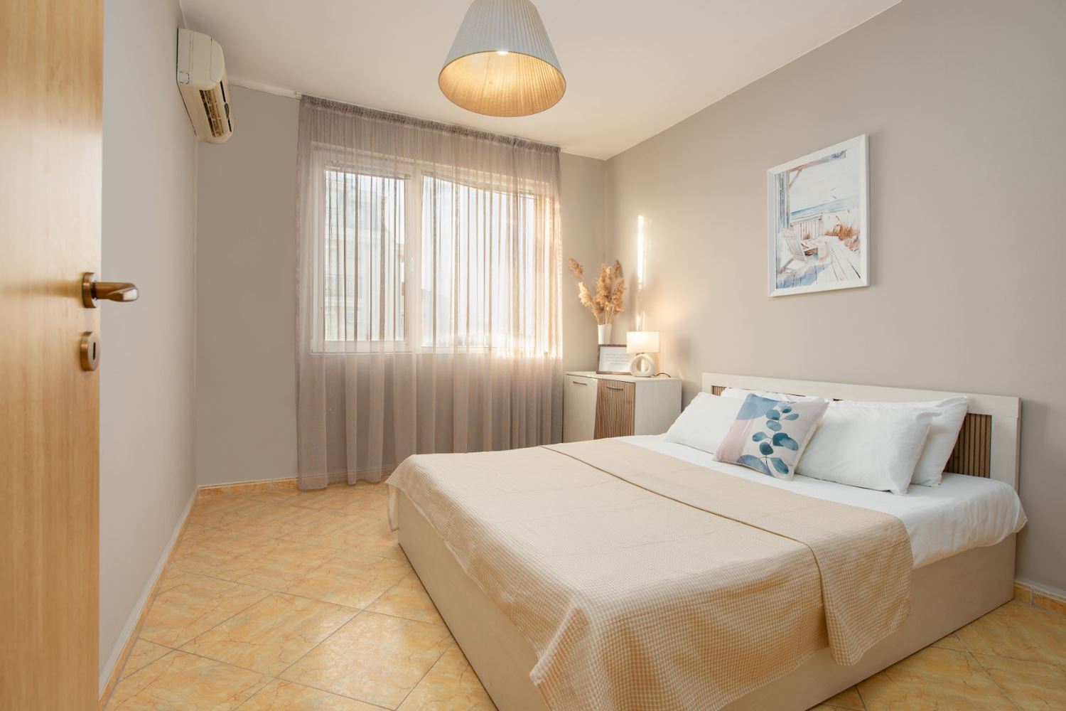 Stylowo wyremontowane mieszkanie z dwiema sypialniami w zadbanym kompleksie w Słonecznym Brzegu – komfort, spokój i doskonała lokalizacja