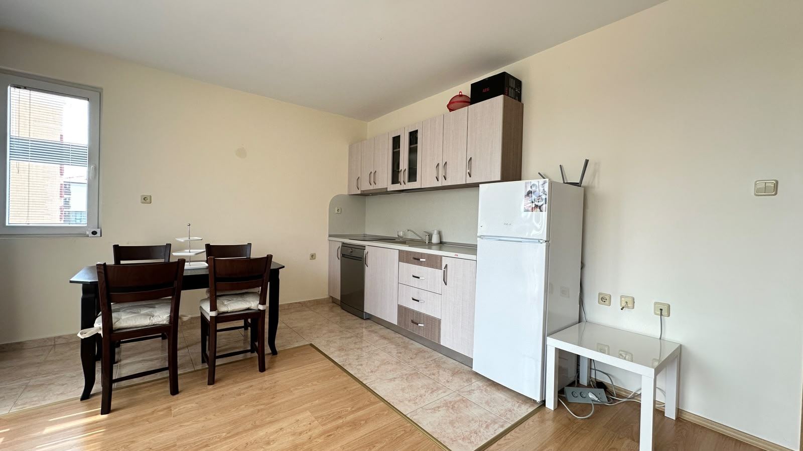 Jasny apartament z dwiema sypialniami w spokojnej części Nessebaru z niską opłatą za utrzymanie